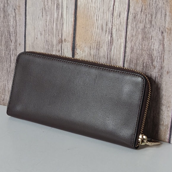 Coach Brown ZipAround Wallet EUC - Picture 4 of 14